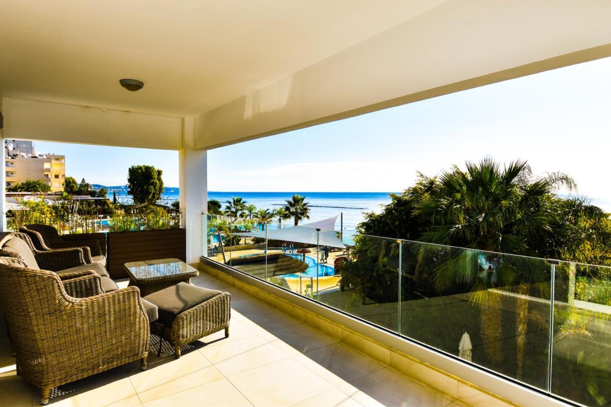 Апартаменти Pegasus Beach Front Лімасол Екстер'єр фото